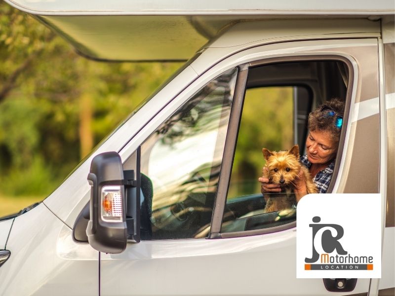 Partir en motorhome avec son chien, pour un séjour au poil