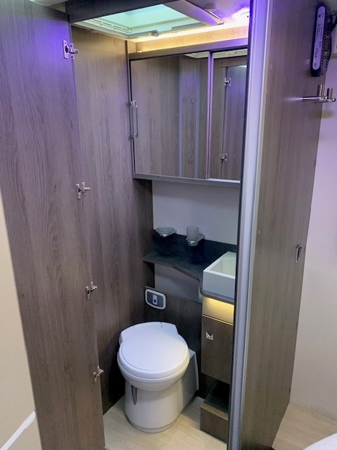 wc 758