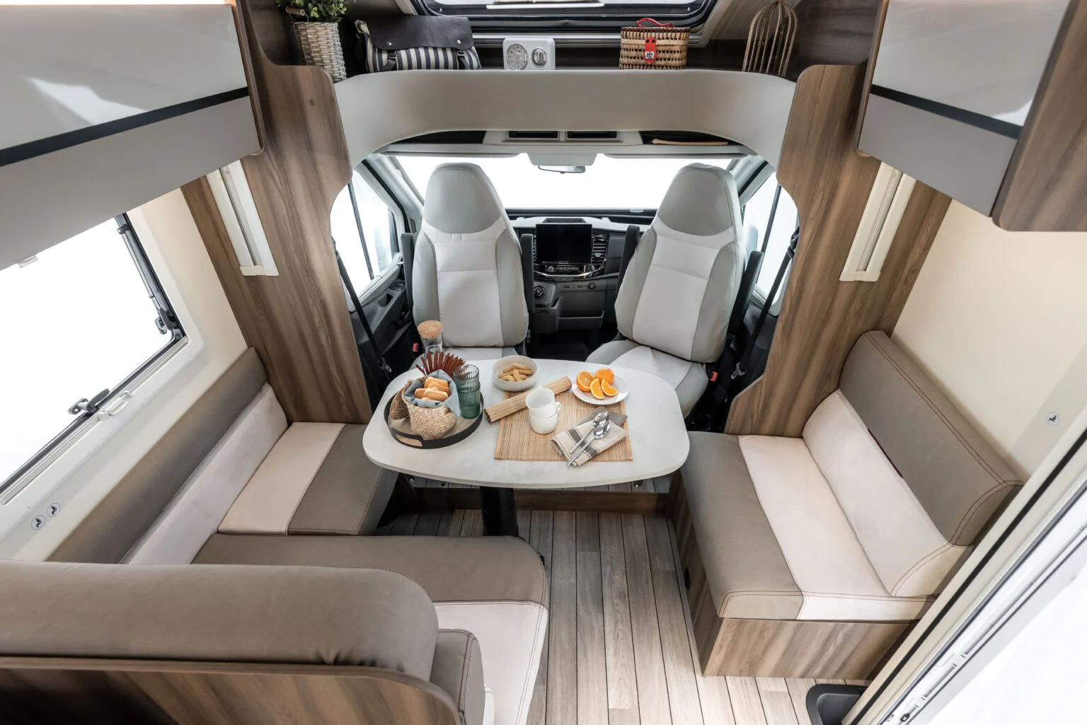 RT-Kronos-284-Spring-027-1536x1025